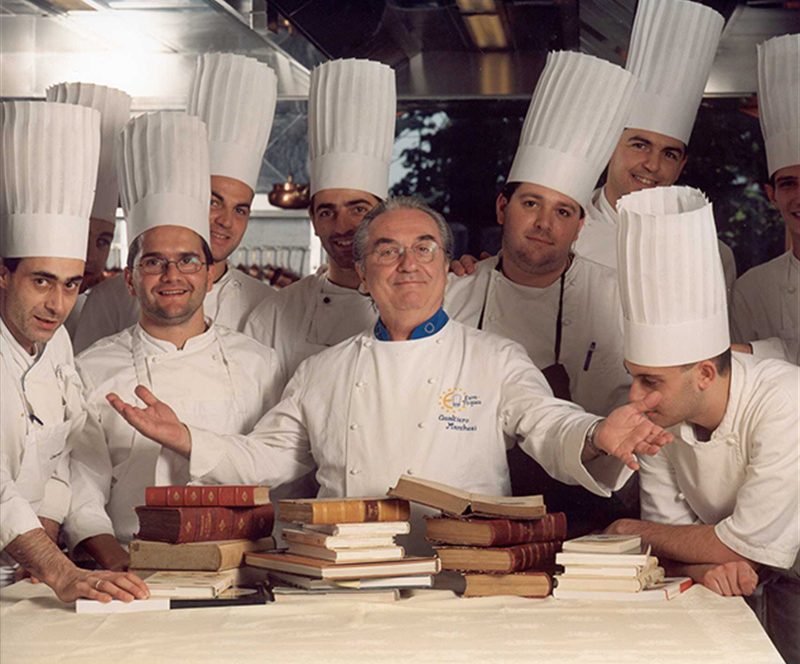 Gualtiero Marchesi con i suoi allievi