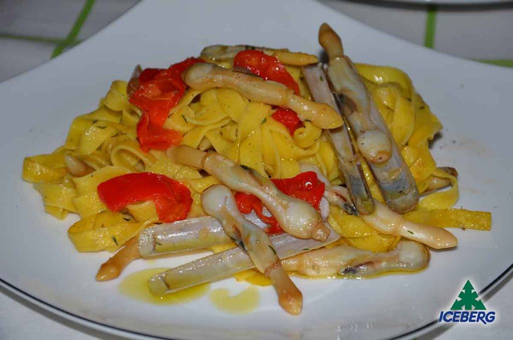 Tagliatelle canolicchi e peperoni