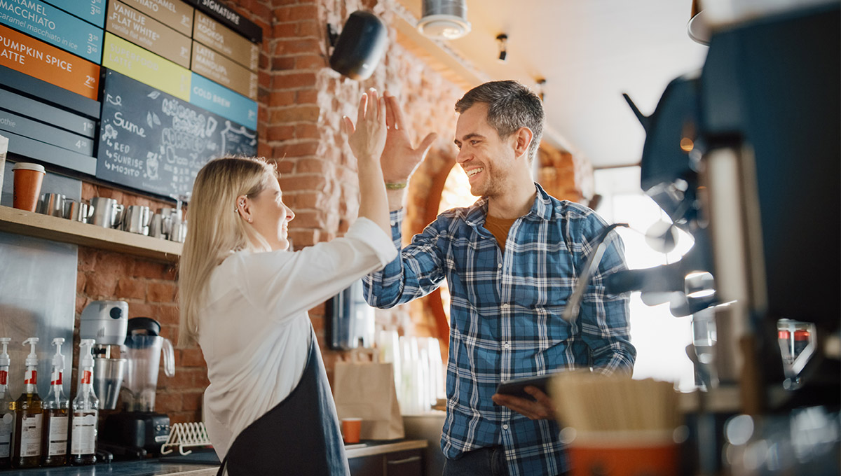 Personale-affiatato-al-lavoro-al-bar